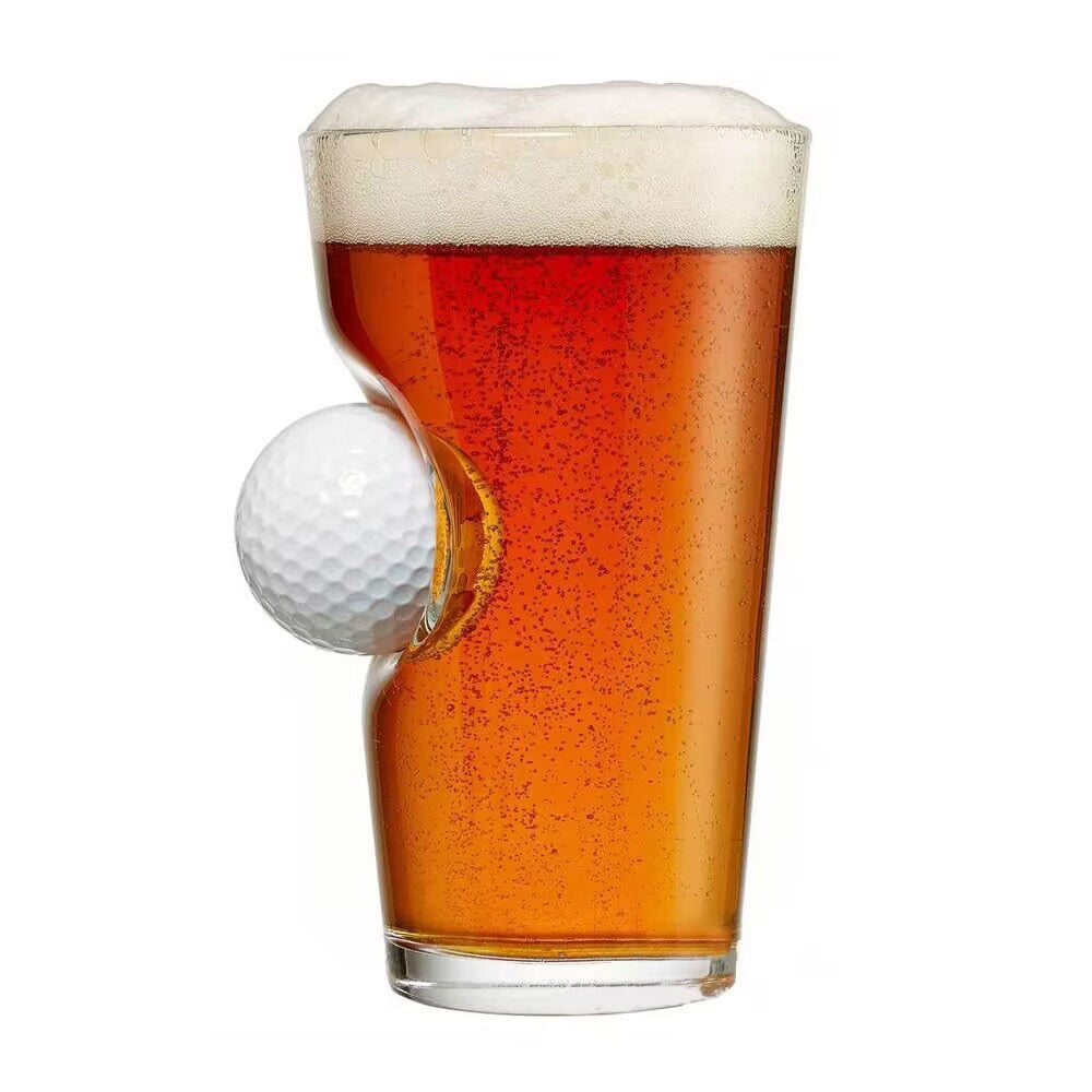 Drinkglas met golfbal